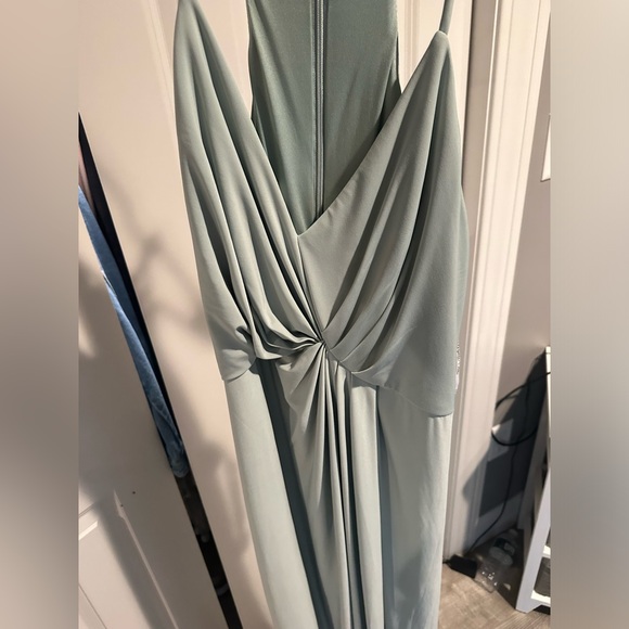 Sage green long formal dress - Picture 3 of 10